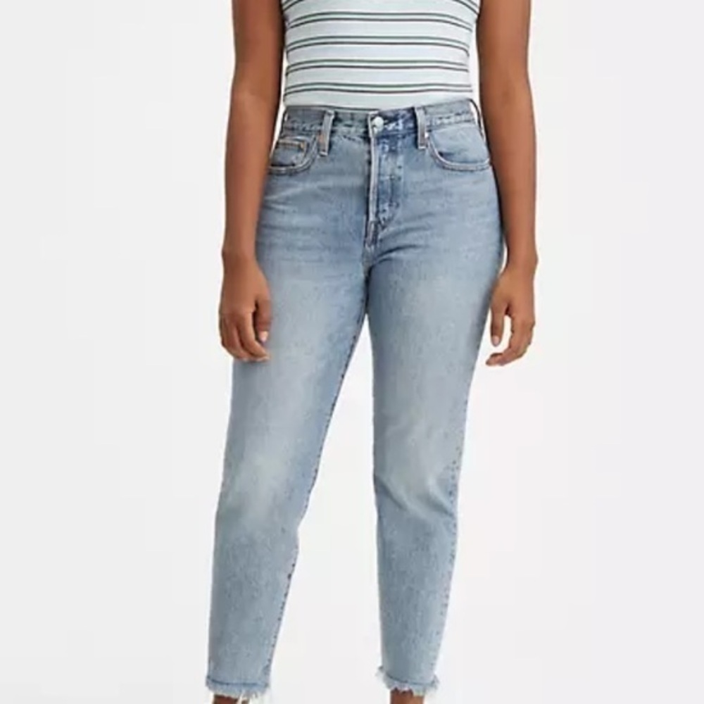 PREMIUM LEVIS WEDGIE